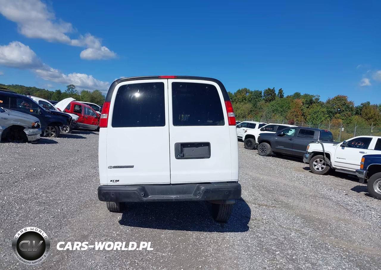 2019 Chevrolet Express 2500 Work Van VIN:1GCWGAFGXK1328247 - 16