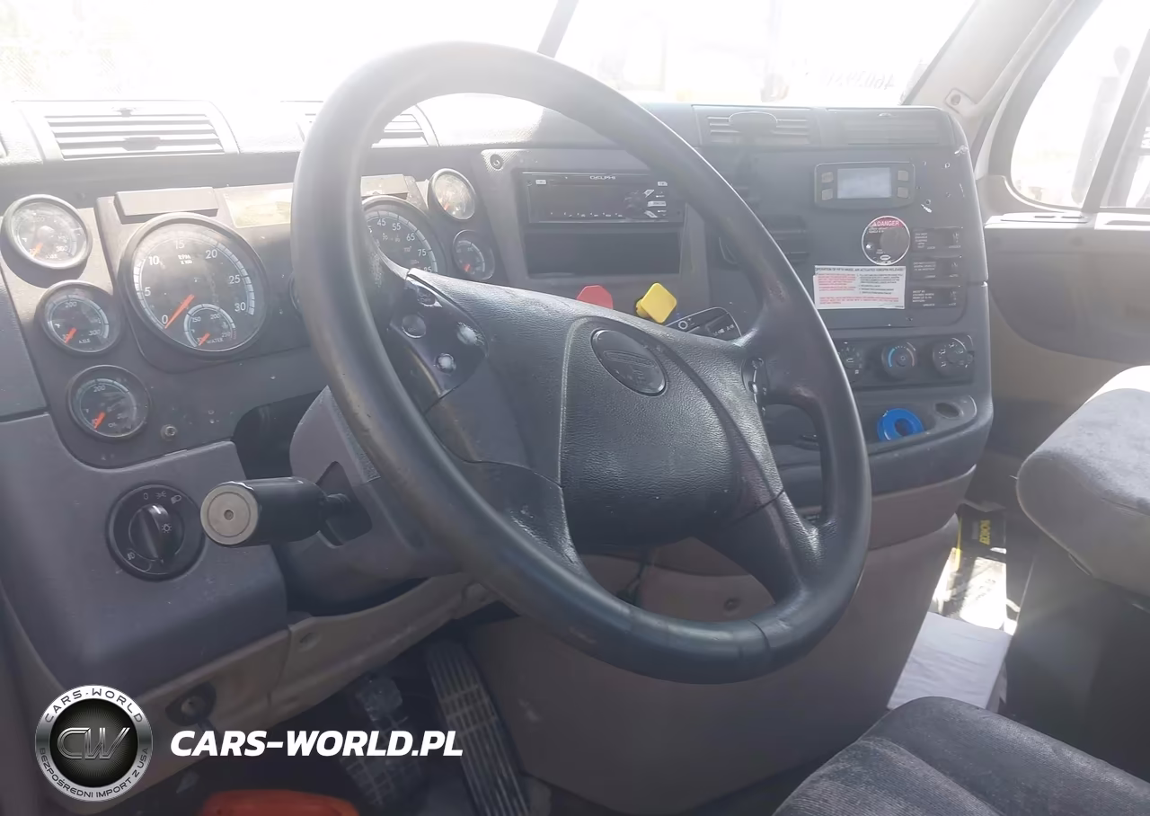 2014 Freightliner Cascadia 113 VIN:3AKJGBDV4ESFZ2123 - 13