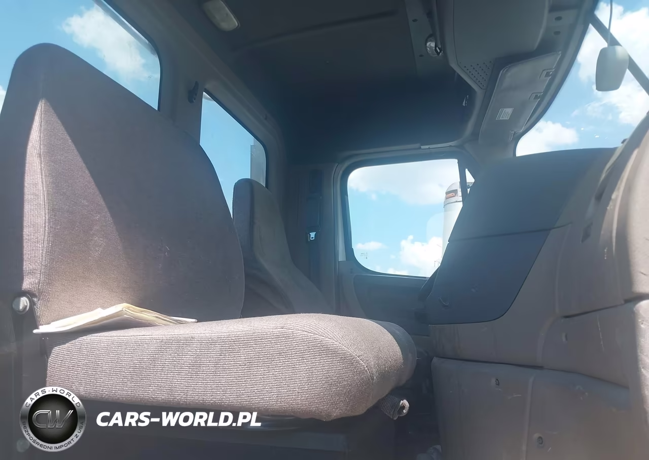 2014 Freightliner Cascadia 113 VIN:3AKJGBDV4ESFZ2123 - 6