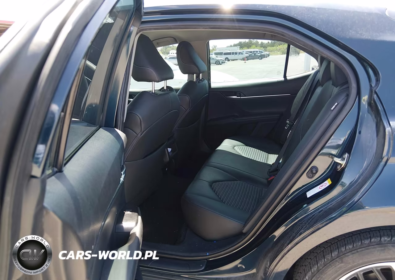 2018 Toyota Camry Se VIN:4T1B11HK0JU634125 - 8