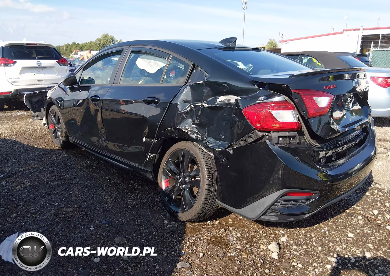 2018 Chevrolet Cruze Lt Auto VIN:1G1BE5SM6J7102394 - 3