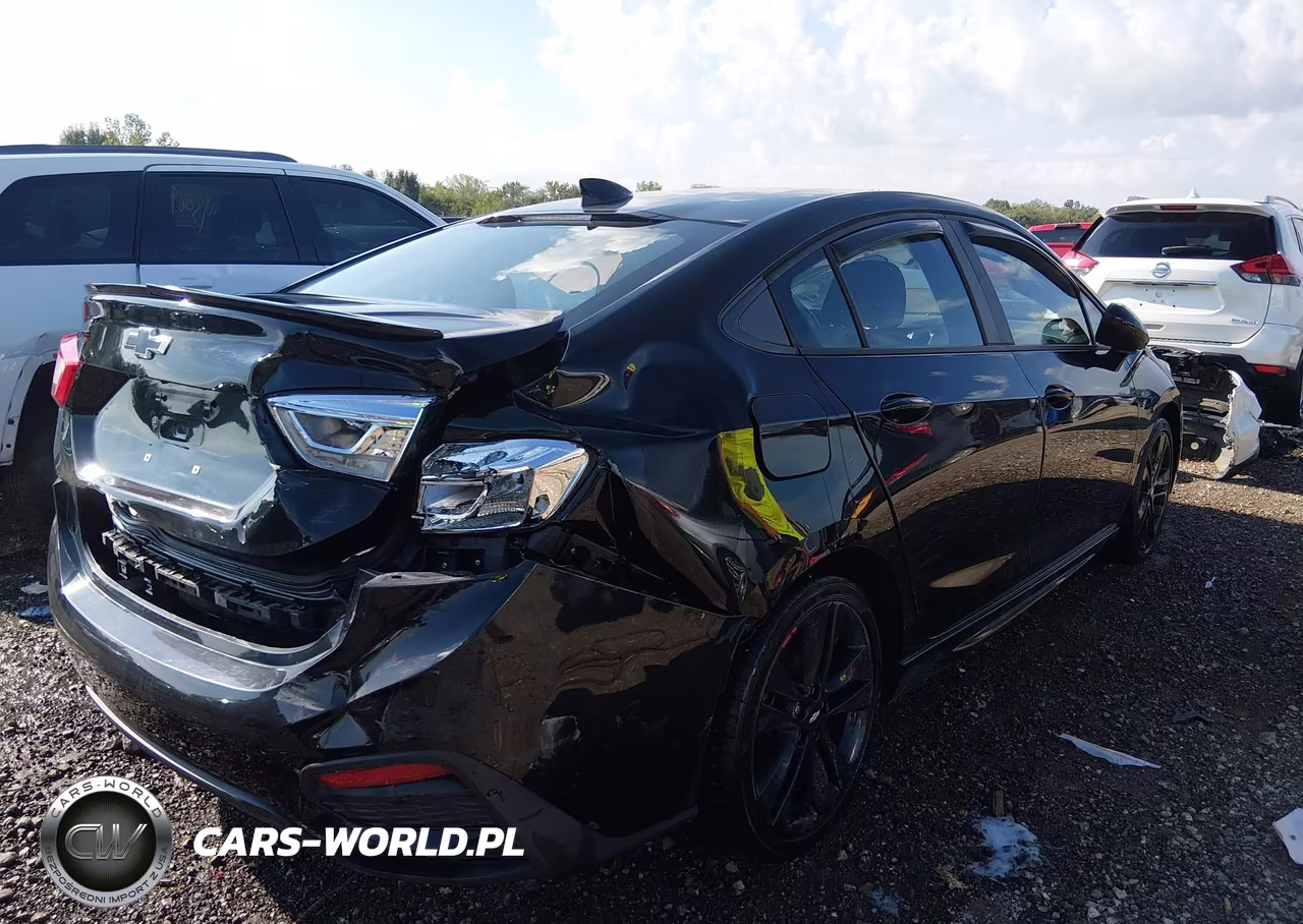 2018 Chevrolet Cruze Lt Auto VIN:1G1BE5SM6J7102394 - 4