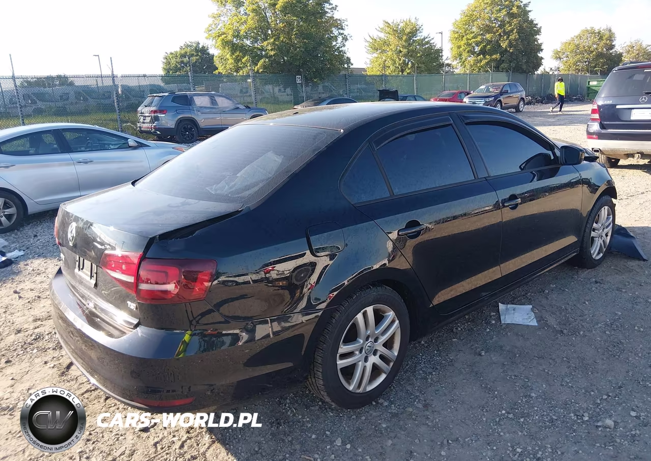 2018 Volkswagen Jetta 1.4T S VIN:3VW2B7AJ4JM256074 - 4