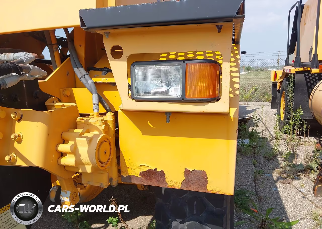 2007 Oshkosh Motor Truck Co. Chassis H VIN:10TBFAP197S090657 - 11