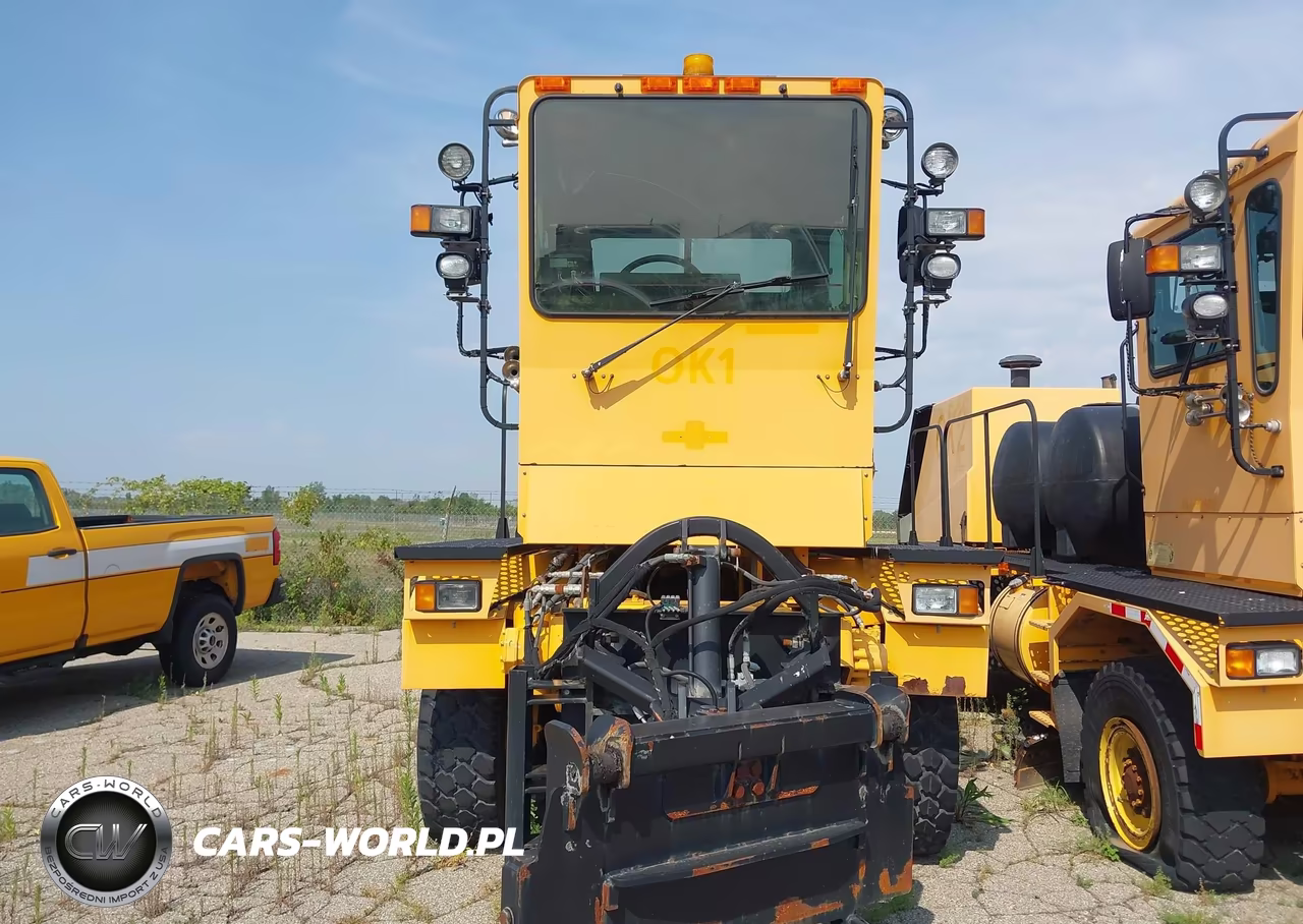 2007 Oshkosh Motor Truck Co. Chassis H VIN:10TBFAP197S090657 - 12