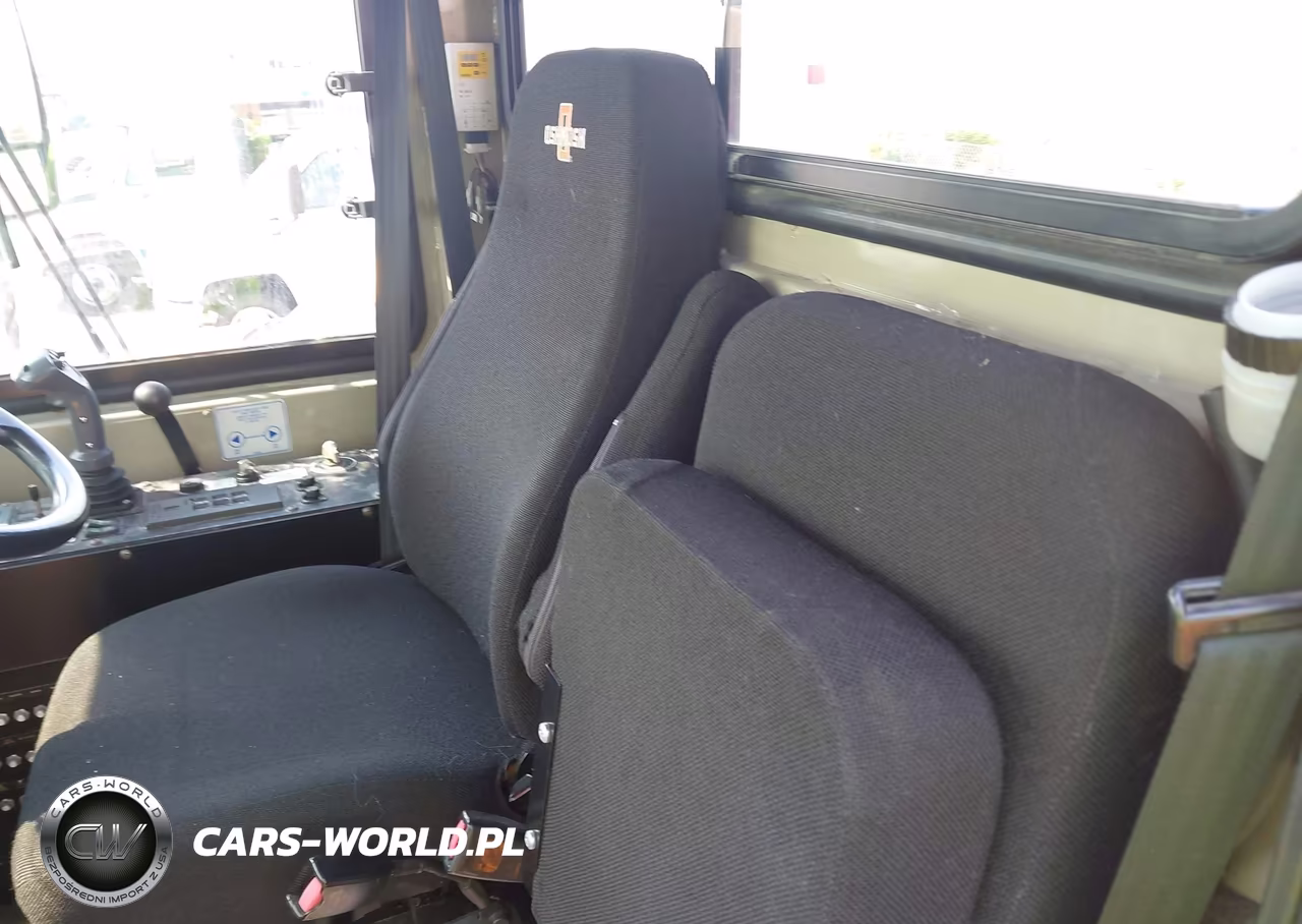 2007 Oshkosh Motor Truck Co. Chassis H VIN:10TBFAP197S090657 - 7