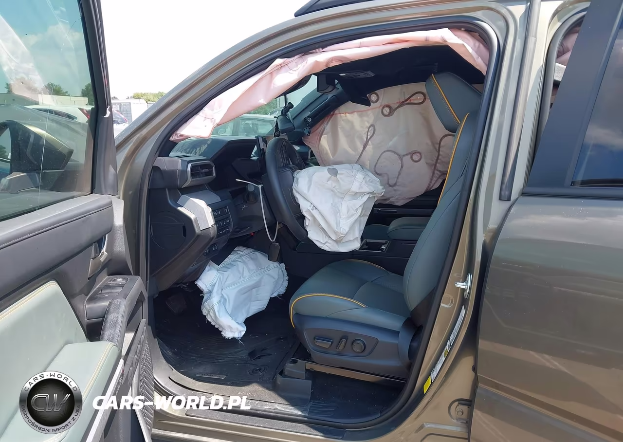 2025 Toyota Tacoma Hybrid Trailhunter VIN:3TYLC5LN4ST033290 - 5