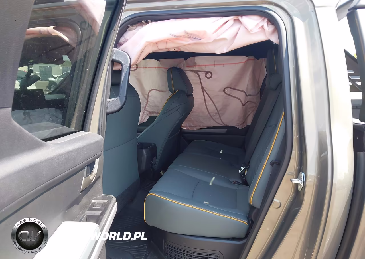 2025 Toyota Tacoma Hybrid Trailhunter VIN:3TYLC5LN4ST033290 - 8