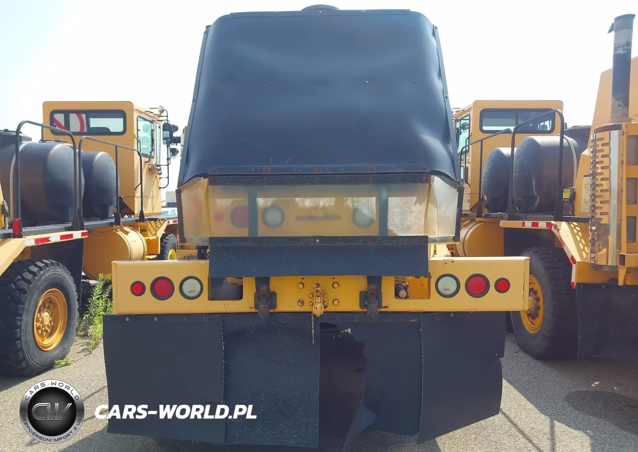 2007 Oshkosh Motor Truck Co. Chassis H VIN:10TBFAP107S090658 - 15
