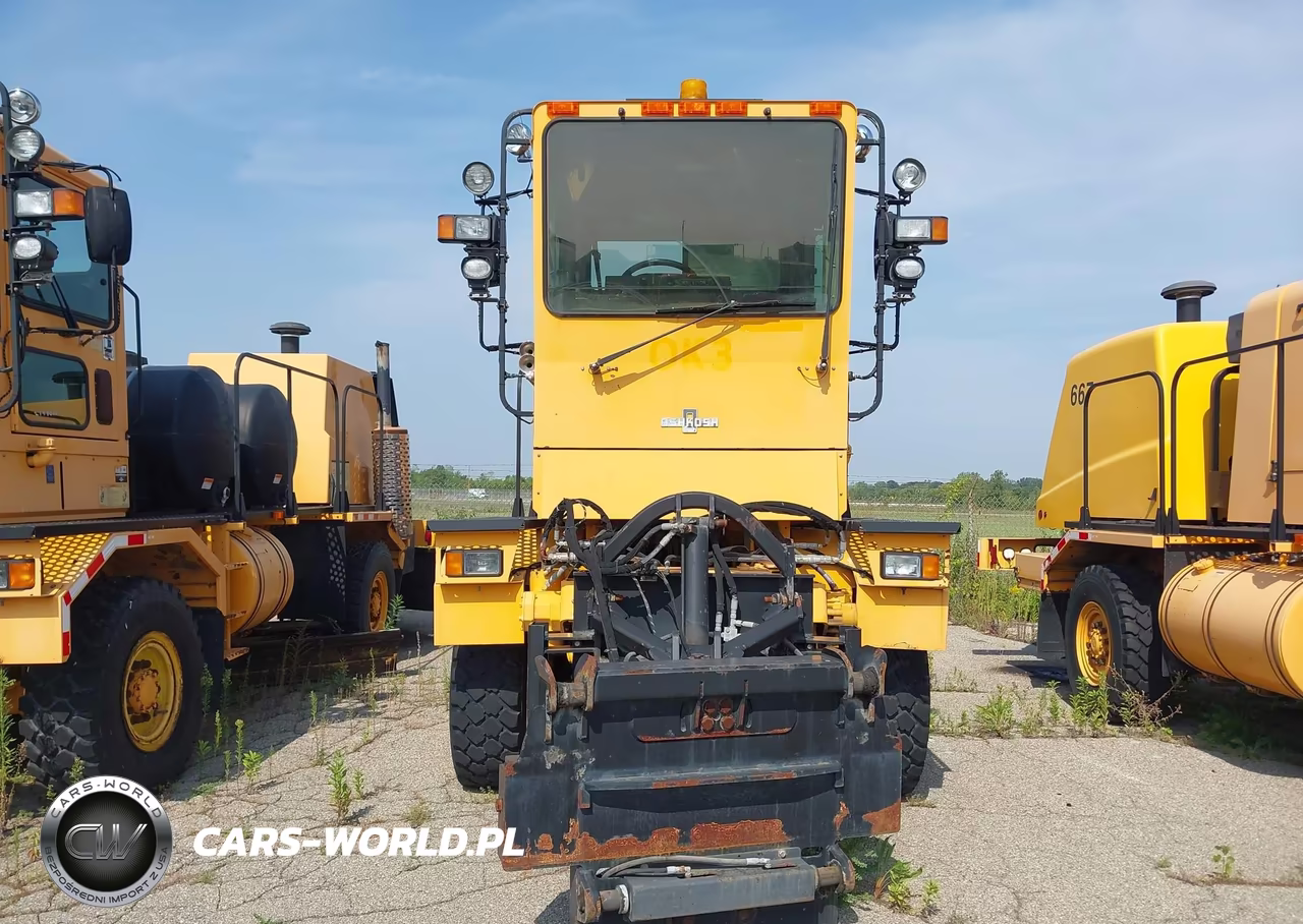 2007 Oshkosh Motor Truck Co. Chassis H VIN:10TBFAP177S090656 - 12