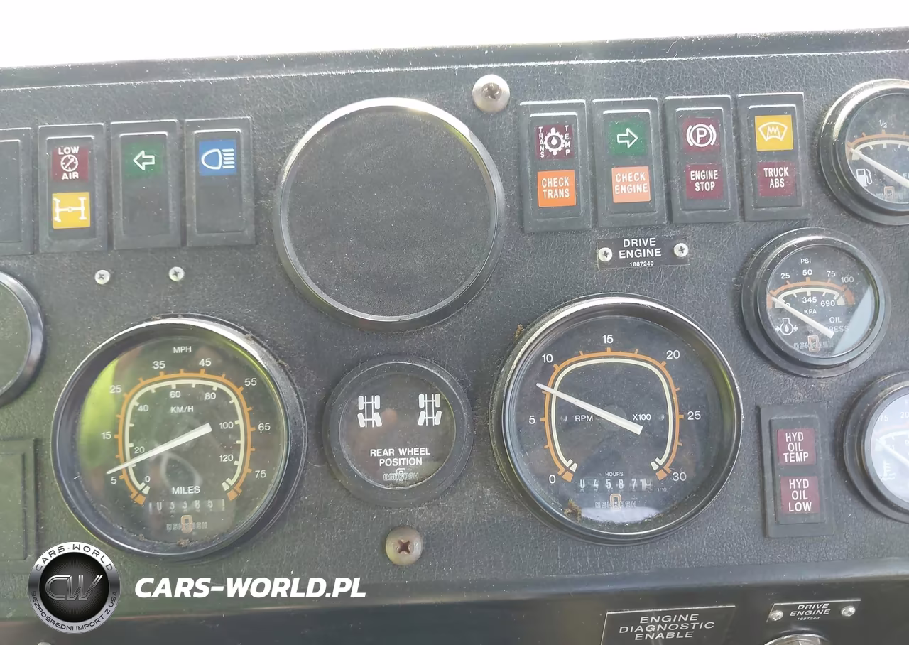 2007 Oshkosh Motor Truck Co. Chassis H VIN:10TBFAP177S090656 - 5