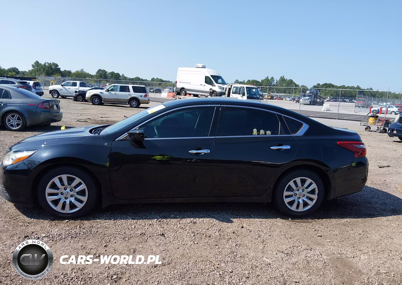2018 Nissan Altima 2.5 S VIN:1N4AL3AP1JC290067 - 14