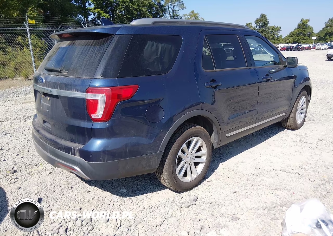 2017 Ford Explorer Xlt VIN:1FM5K7D82HGC24314 - 4