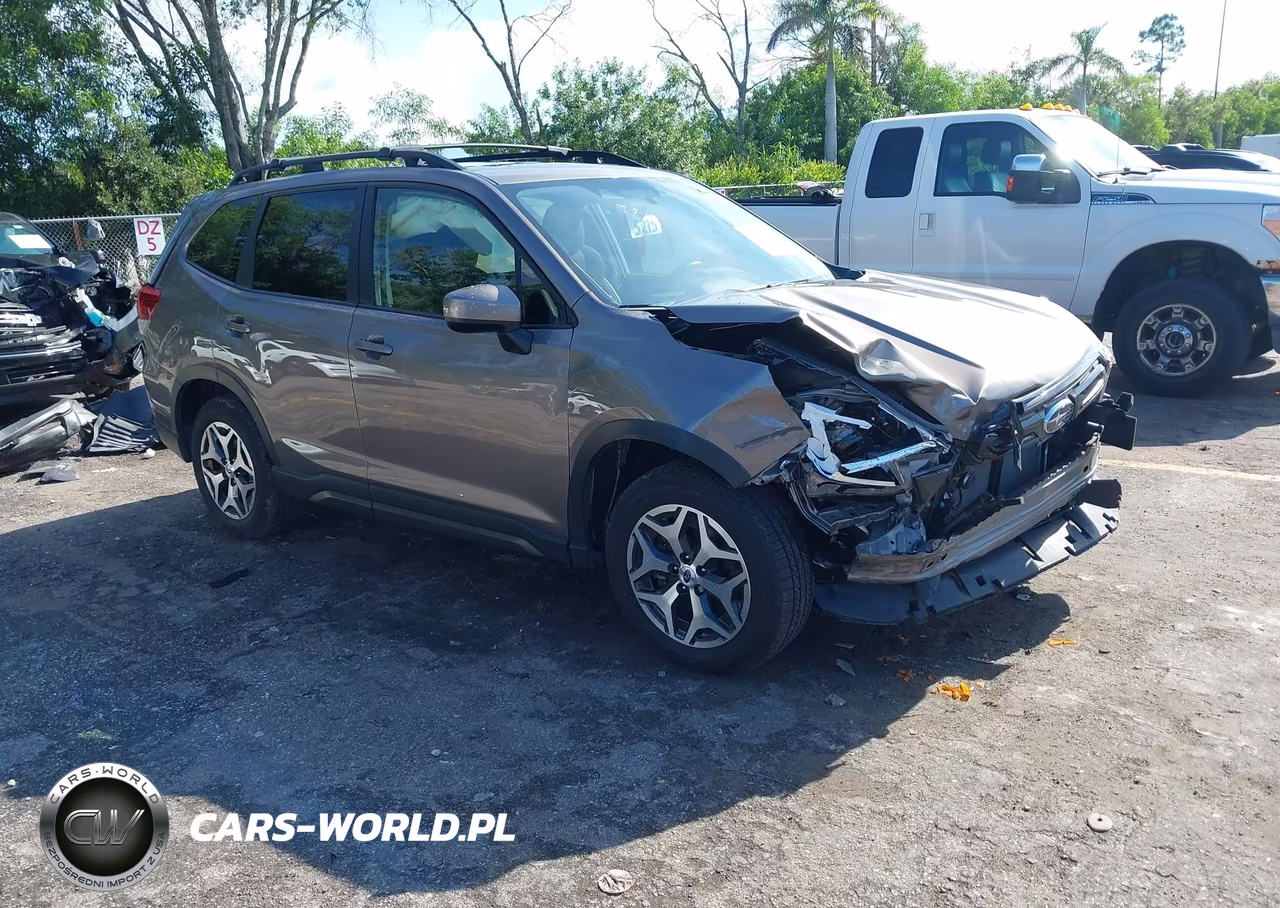 2023 Subaru Forester Premium
