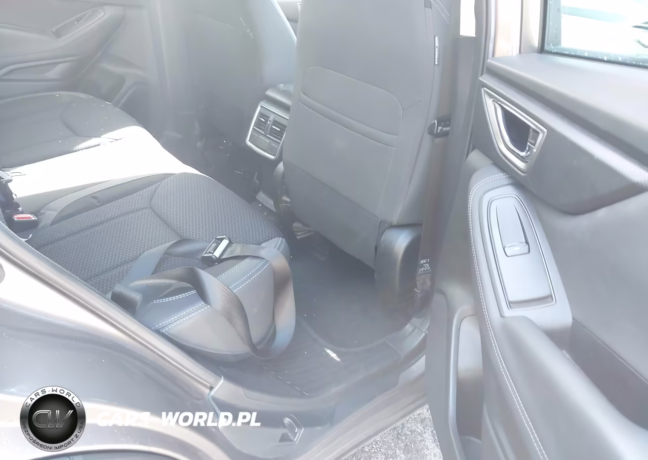 2023 Subaru Forester Premium VIN:JF2SKADC6PH463948 - 8