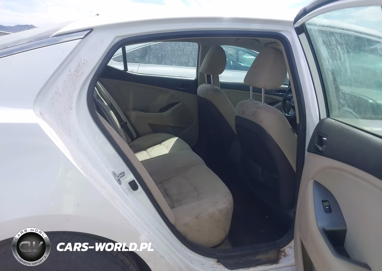 2015 Kia Optima Lx VIN:5XXGM4A76FG462611 - 8
