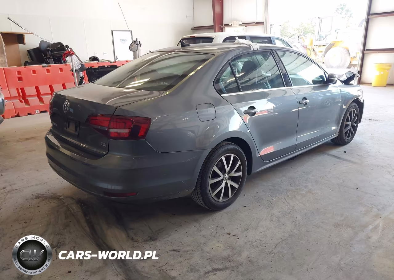 2017 Volkswagen Jetta 1.4T Se VIN:3VWDB7AJXHM301070 - 4
