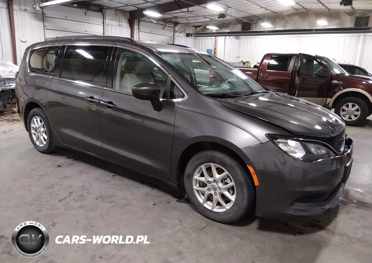 2021 Chrysler Voyager Lxi
