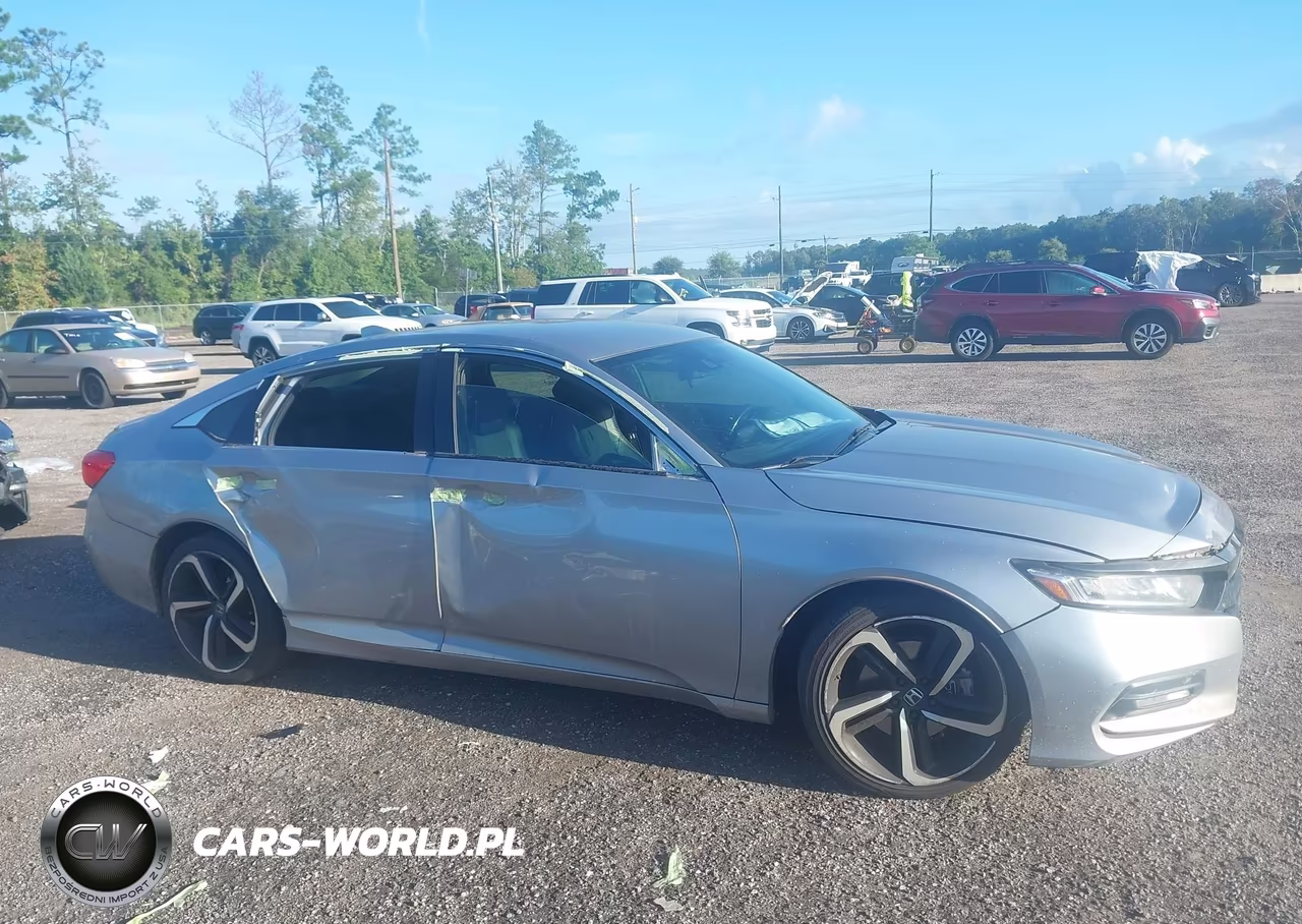 2018 Honda Accord Sport VIN:1HGCV1F30JA102207 - 13