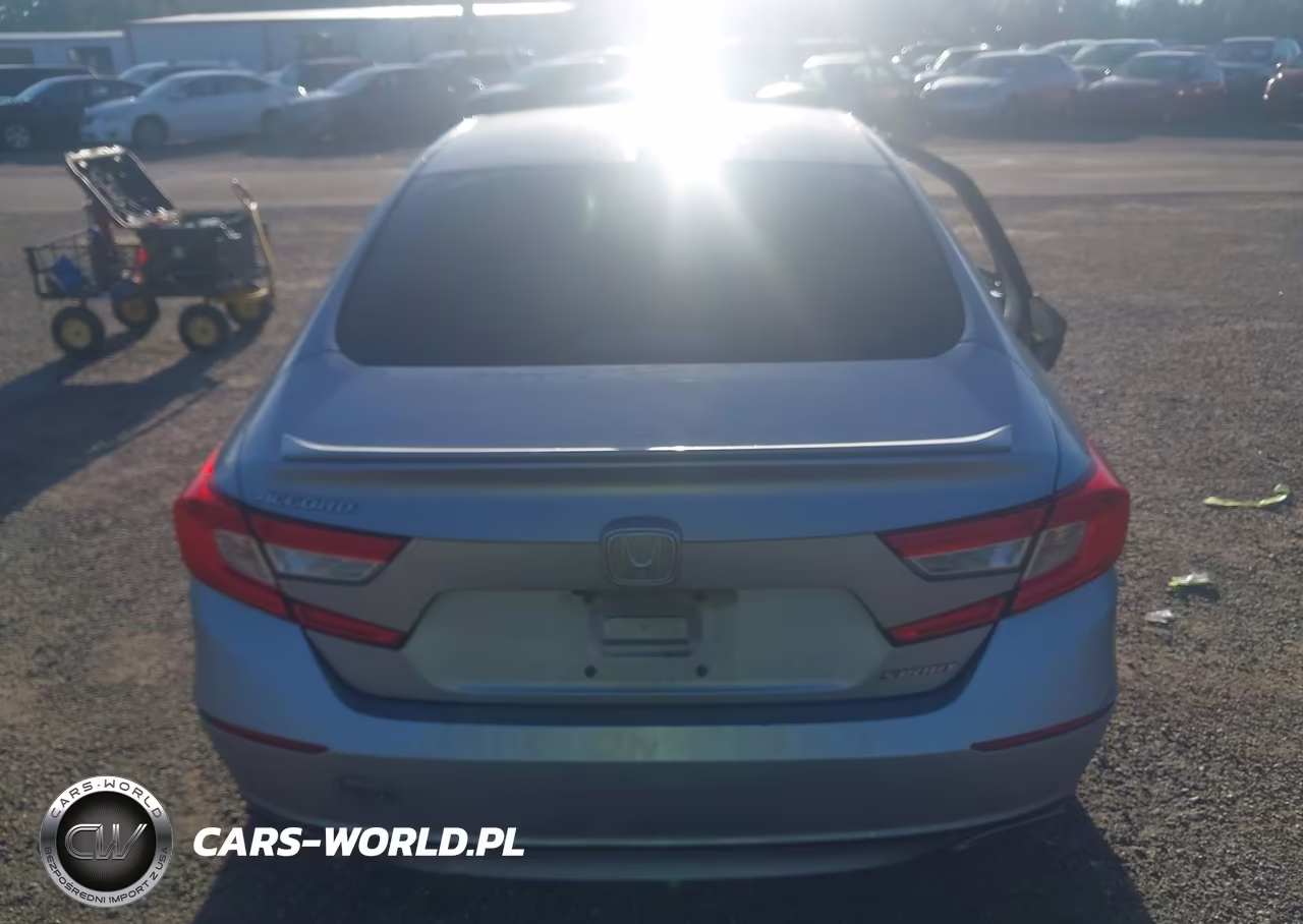 2018 Honda Accord Sport VIN:1HGCV1F30JA102207 - 16