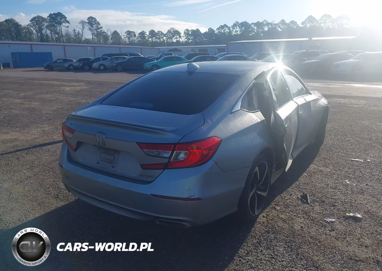 2018 Honda Accord Sport VIN:1HGCV1F30JA102207 - 4