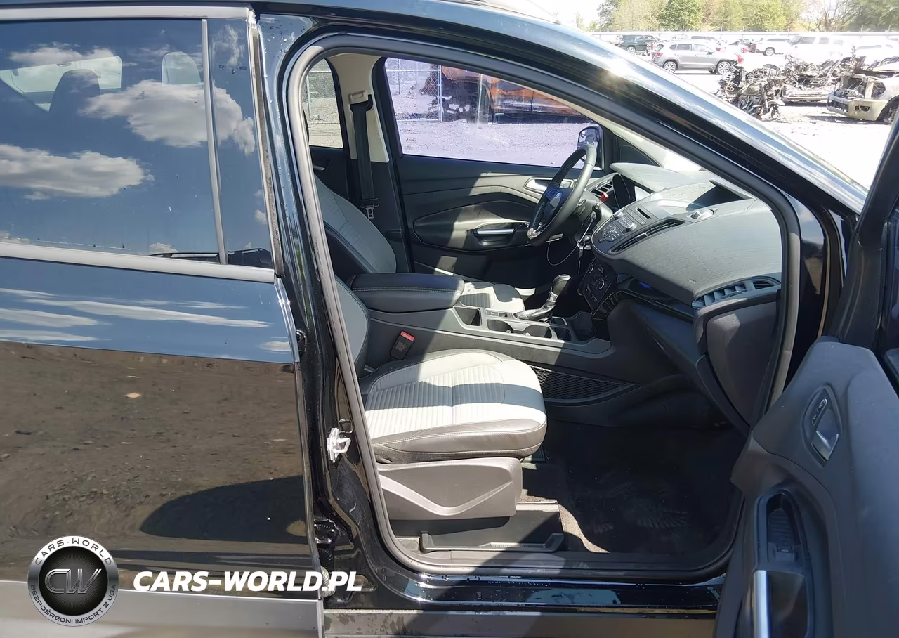 2017 Ford Escape Se VIN:1FMCU0G91HUE30044 - 5