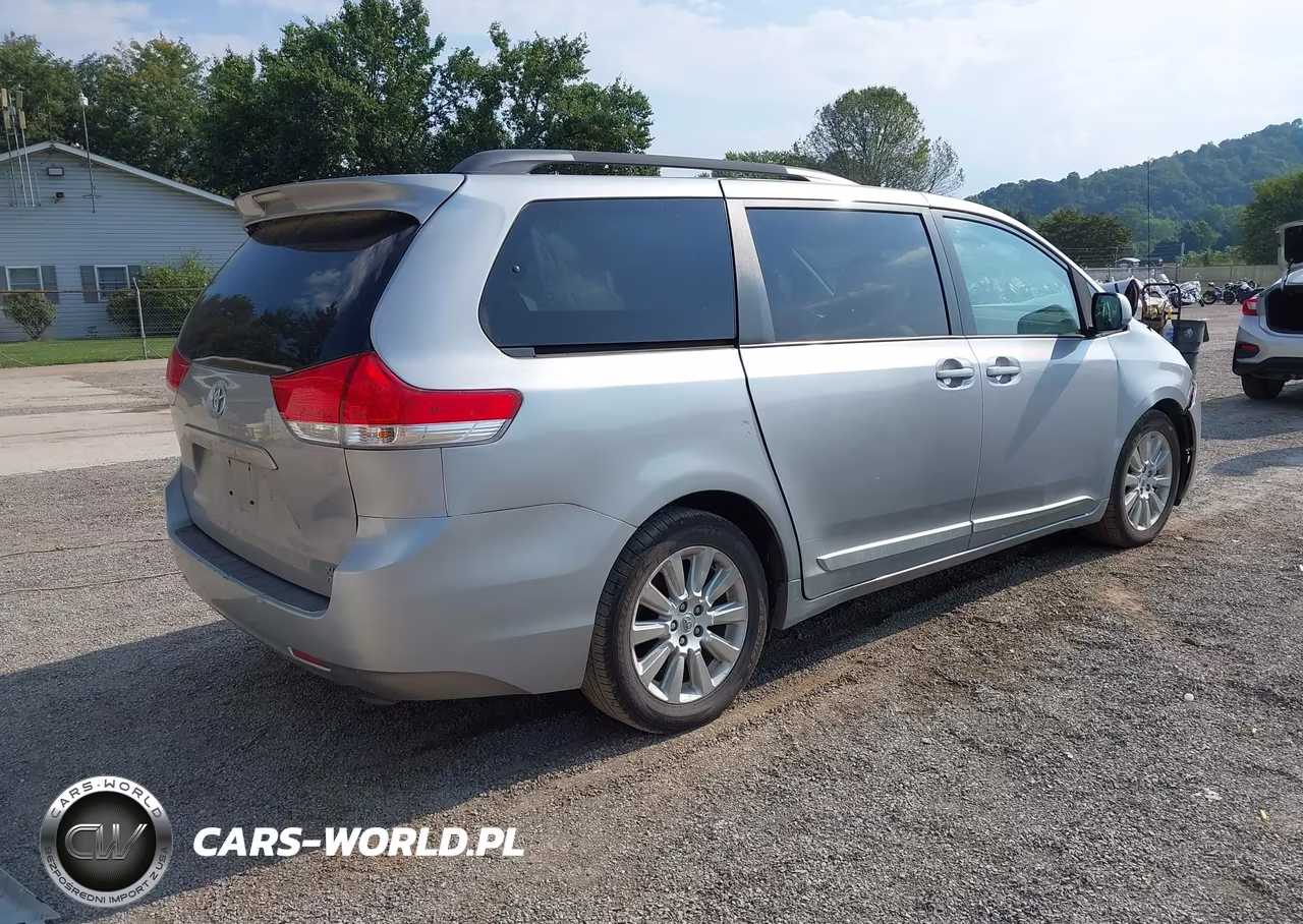 2012 Toyota Sienna Xle 7 Passenger VIN:5TDDK3DC4CS035935 - 4
