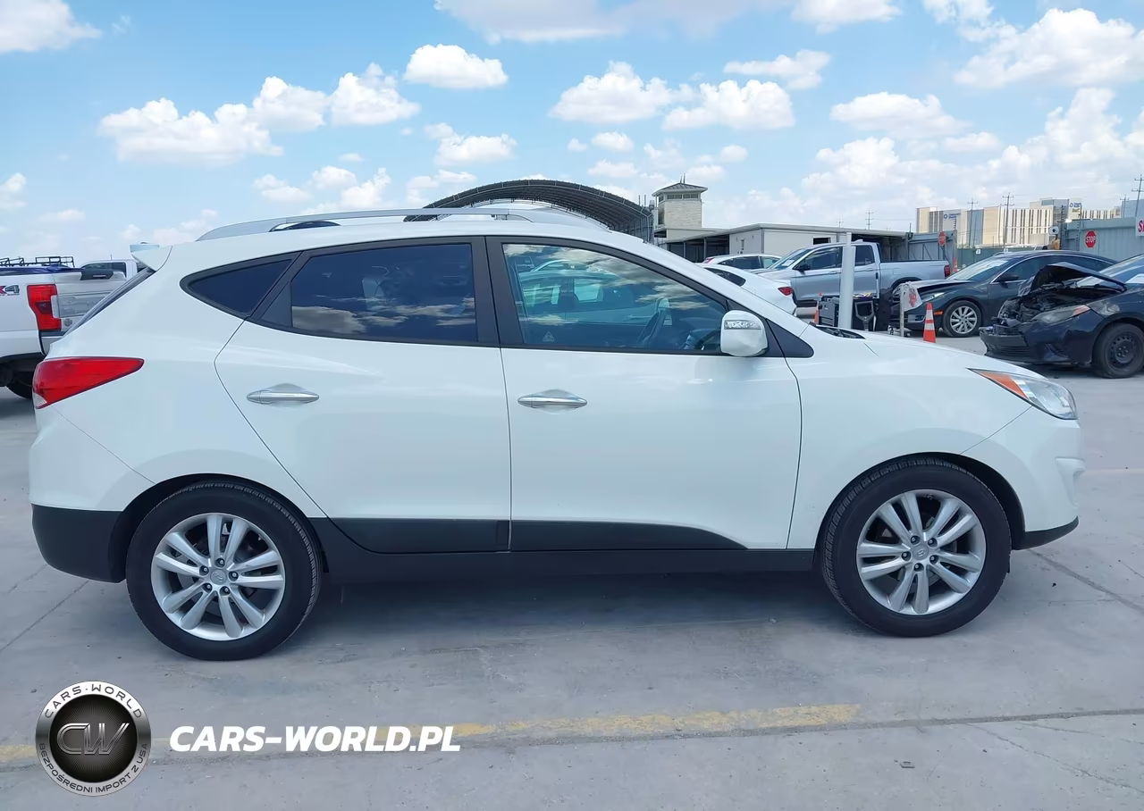 2011 Hyundai Tucson Limited VIN:KM8JU3AC8BU212736 - 13