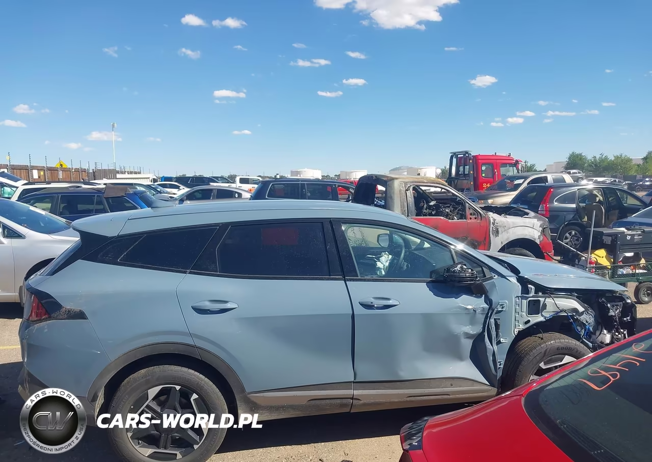 2026 Kia Sportage Hybrid S VIN:KNDPUDDG1T7396923 - 12