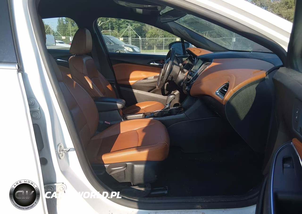 2017 Chevrolet Cruze Premier VIN:1G1BF5SM6H7201918 - 5