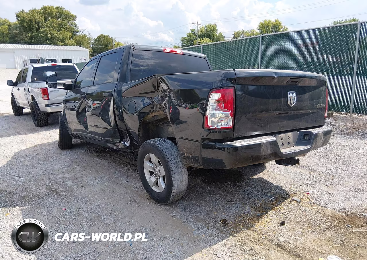 2018 Ram 1500 Express 4X4 5'7 Box VIN:3C6RR7KTXJG264506 - 3