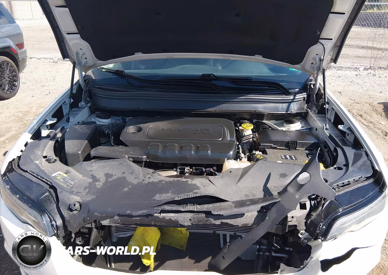 2019 Jeep Cherokee Altitude Fwd VIN:1C4PJLLB8KD411619 - 10