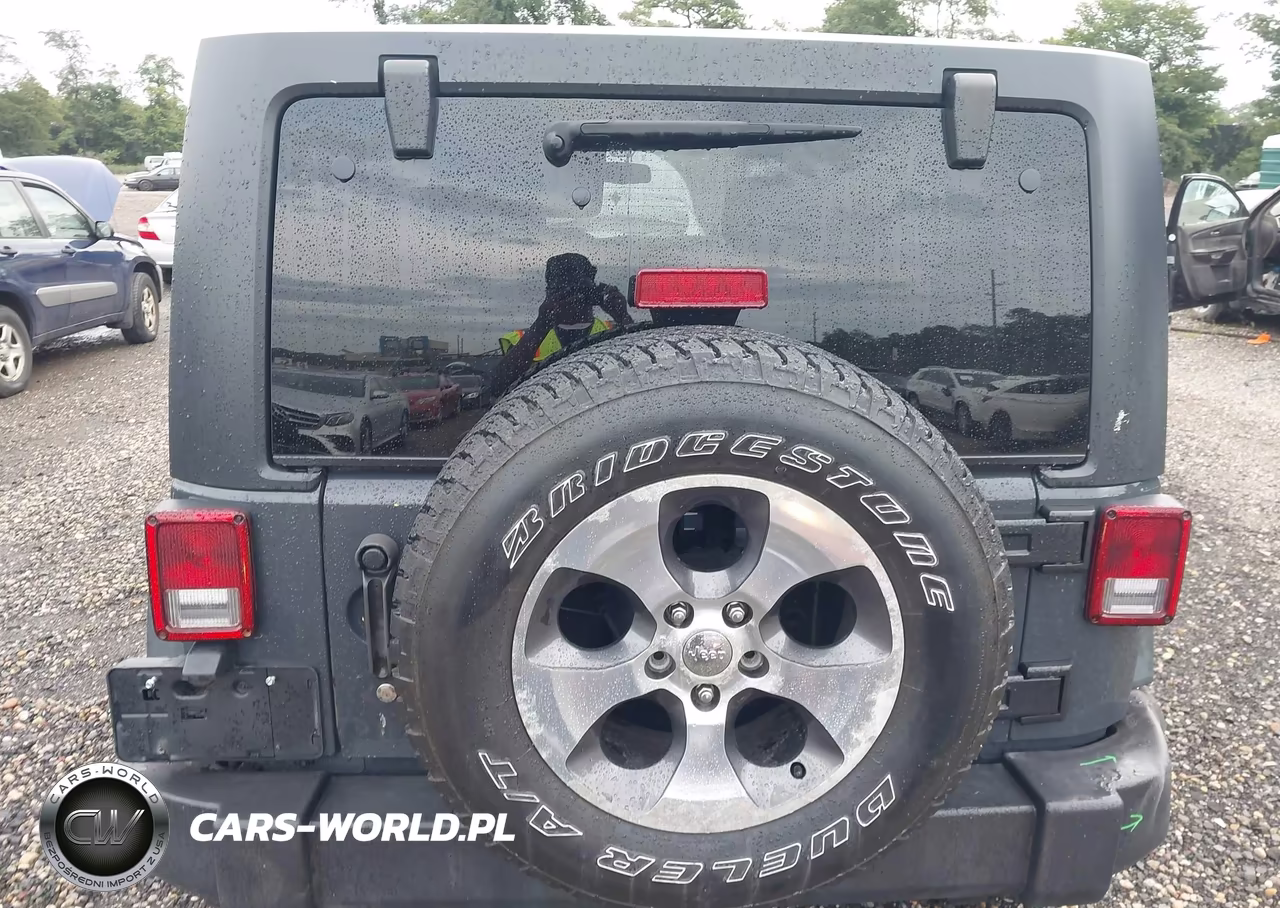 2016 Jeep Wrangler Unlimited Sport VIN:1C4BJWDG5GL324845 - 16
