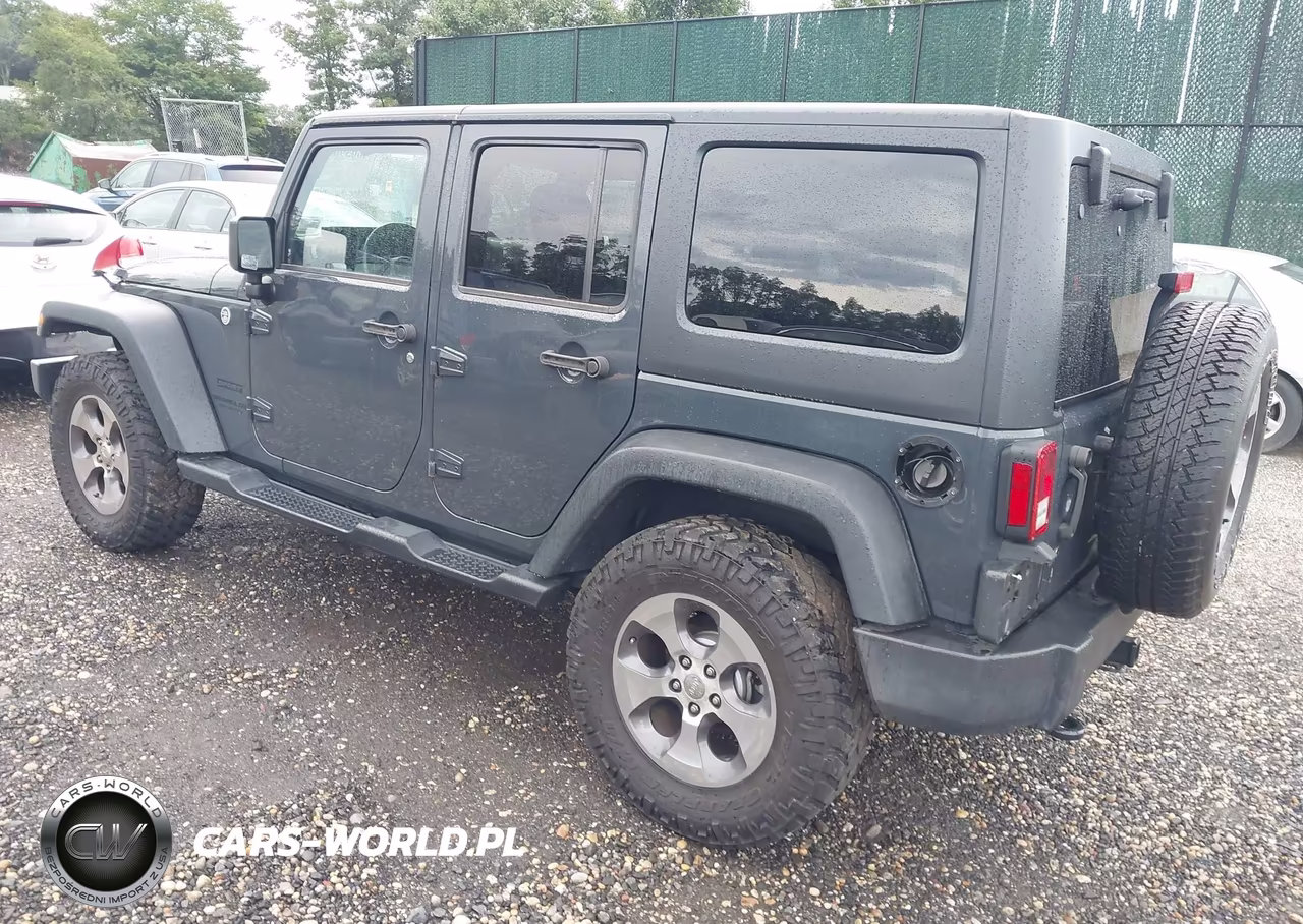 2016 Jeep Wrangler Unlimited Sport VIN:1C4BJWDG5GL324845 - 3