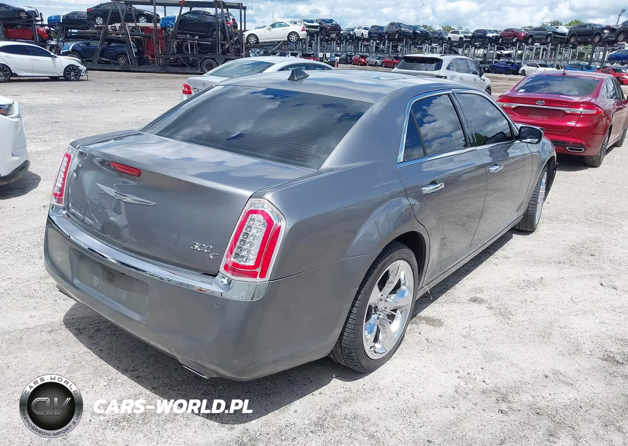 2011 Chrysler 300C VIN:2C3CA6CT2BH580888 - 4