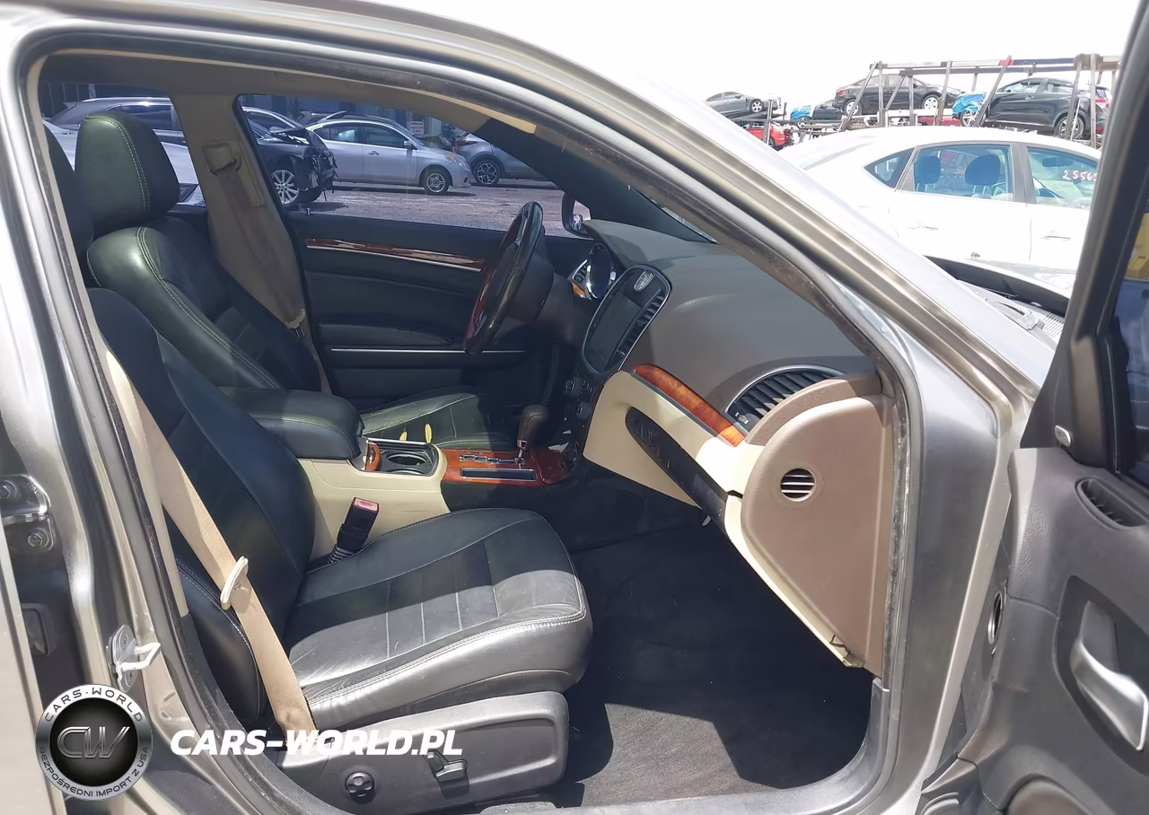 2011 Chrysler 300C VIN:2C3CA6CT2BH580888 - 5
