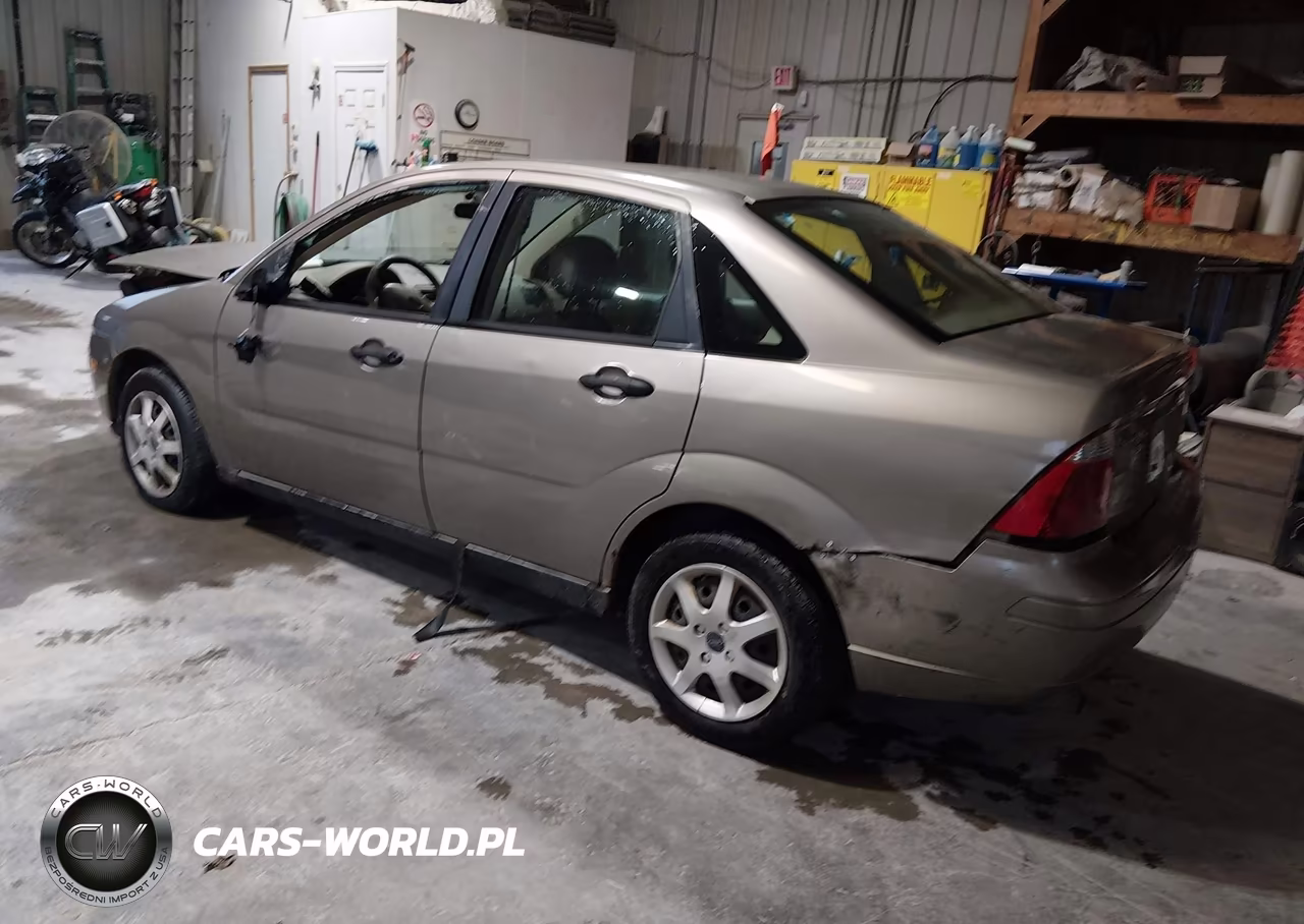 2005 Ford Focus Zx4 VIN:1FAFP34N05W272359 - 3