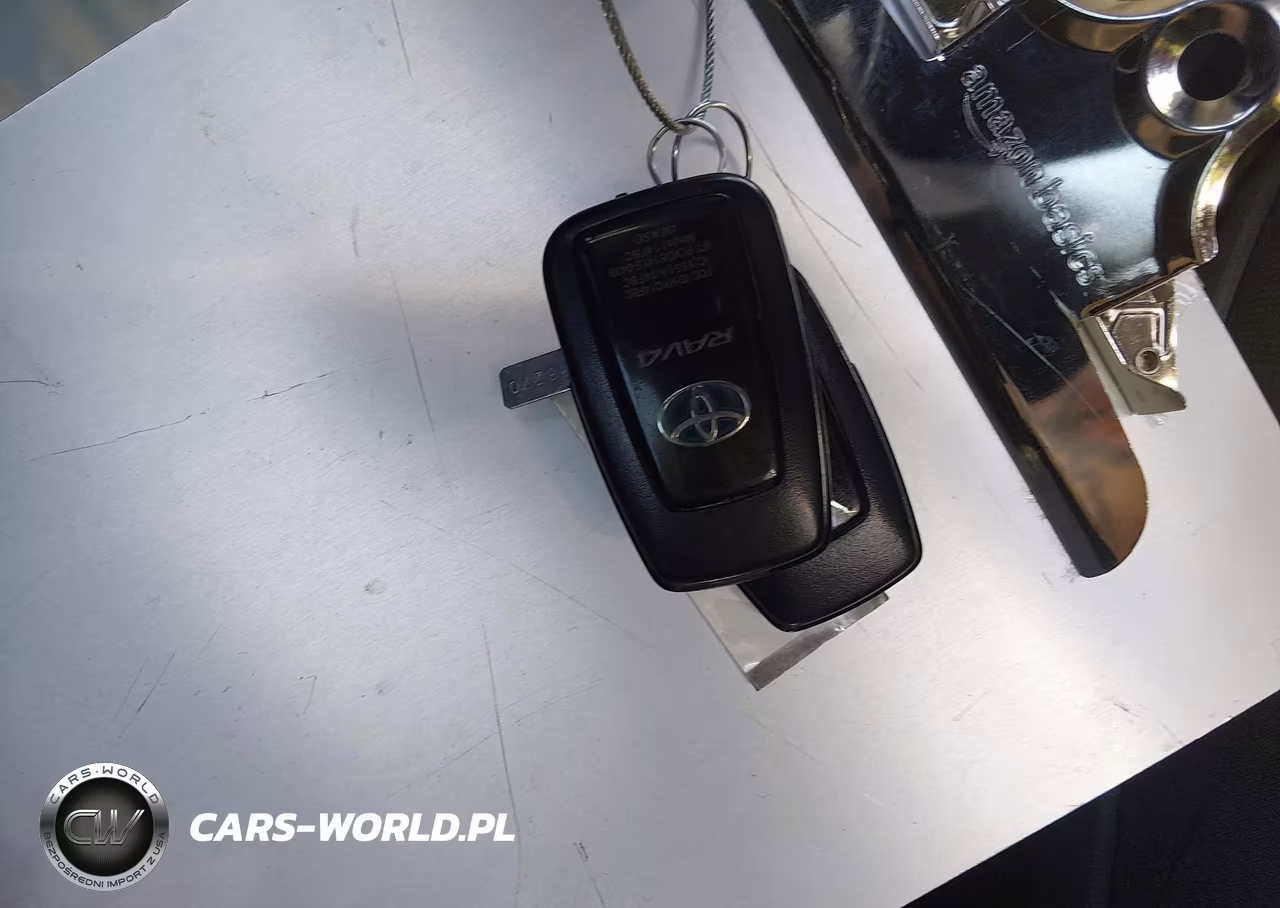2020 Toyota Rav4 Hybrid Xle VIN:2T3RWRFV6LW082278 - 10