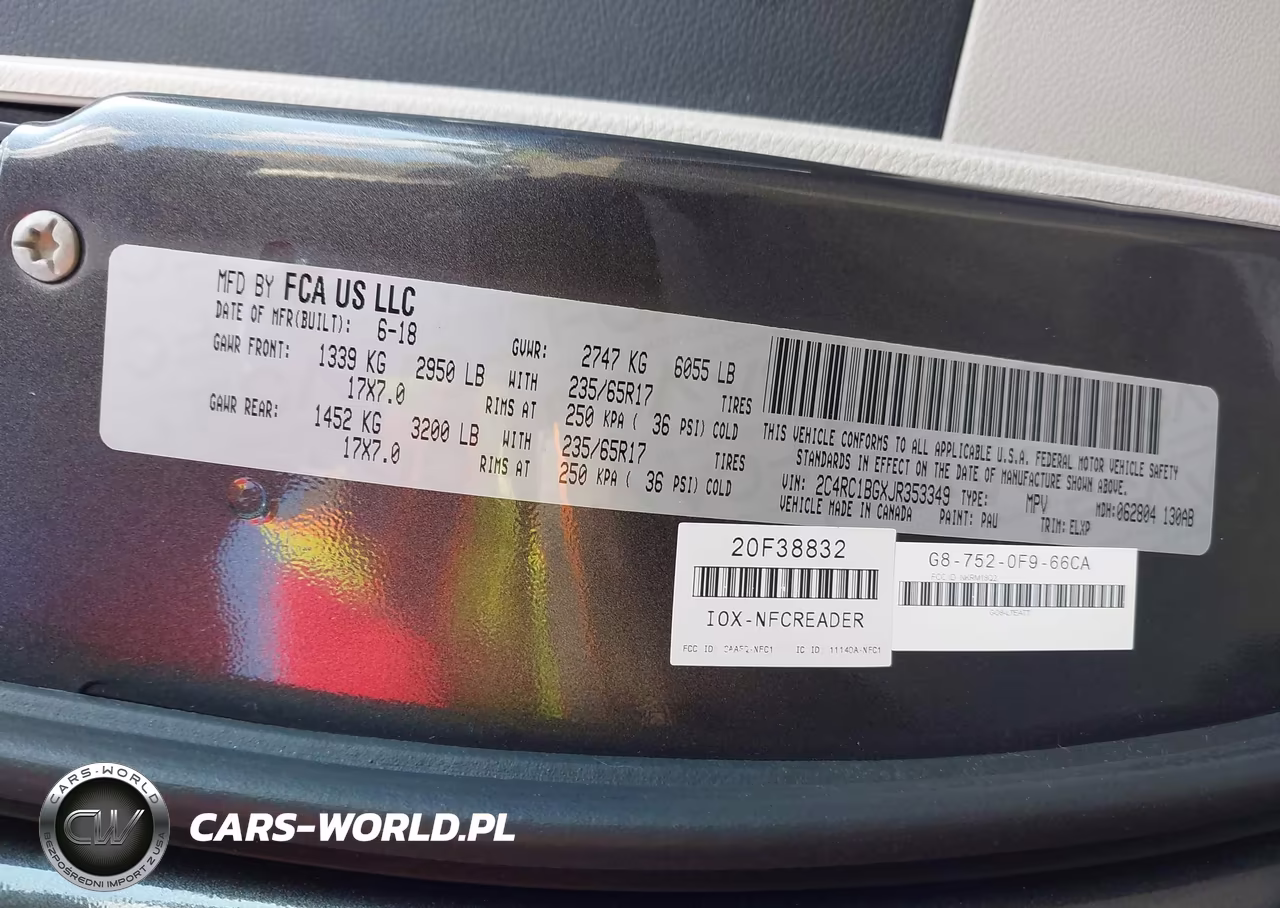 2018 Chrysler Pacifica Touring L VIN:2C4RC1BGXJR353349 - 9