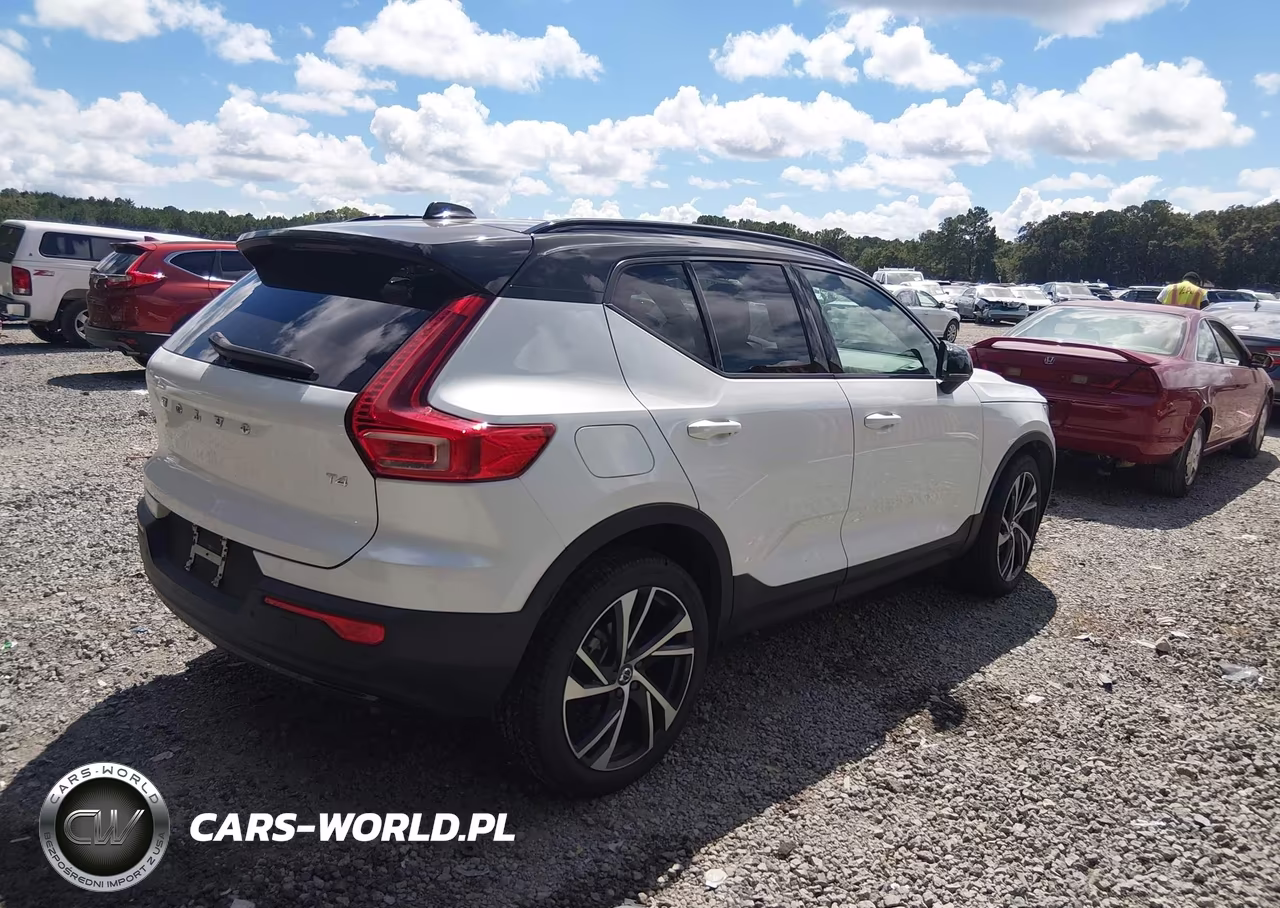 2021 Volvo Xc40 T4 R-Design VIN:YV4AC2HM3M2507982 - 4