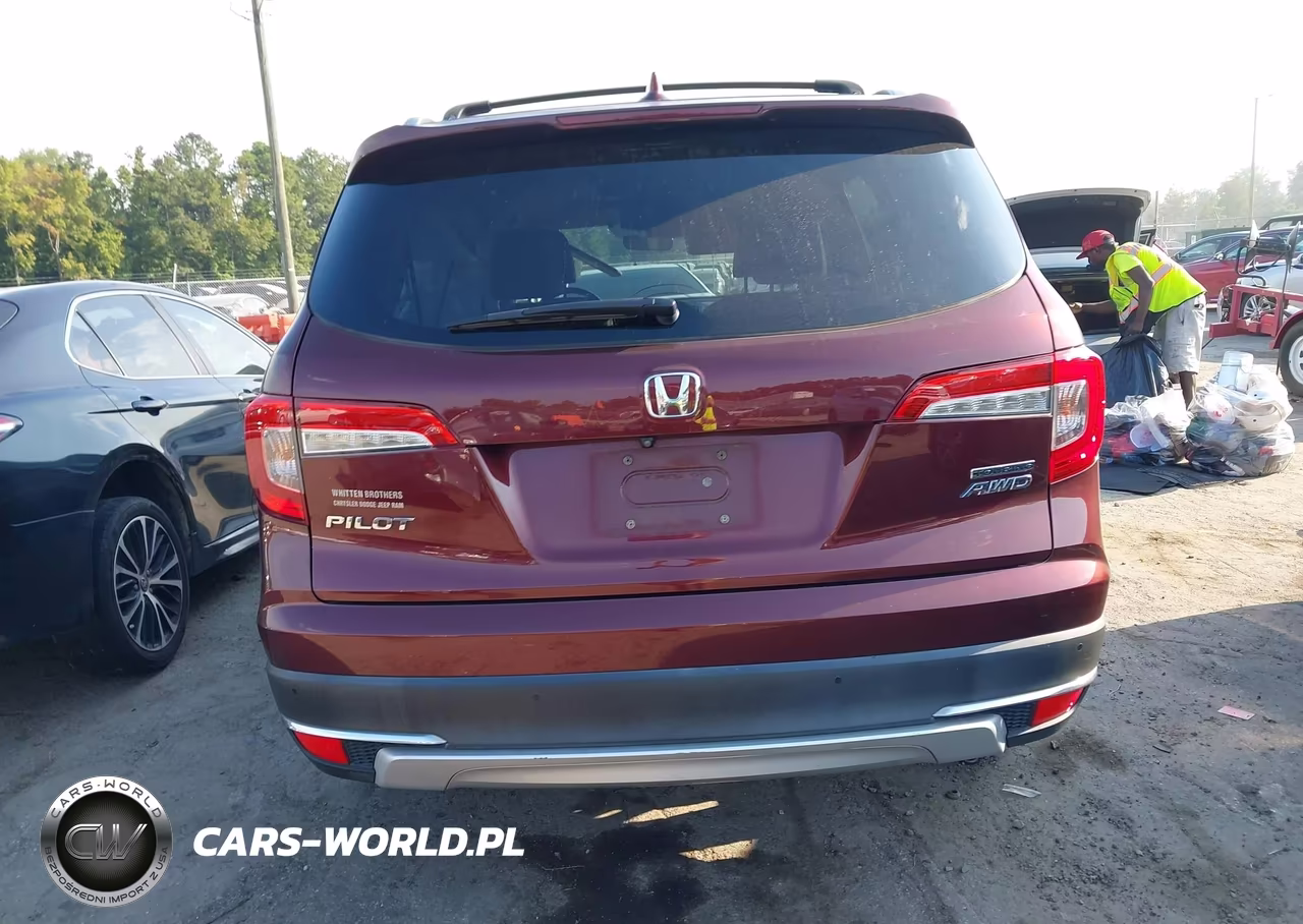 2019 Honda Pilot Touring VIN:5FNYF6H68KB012981 - 16