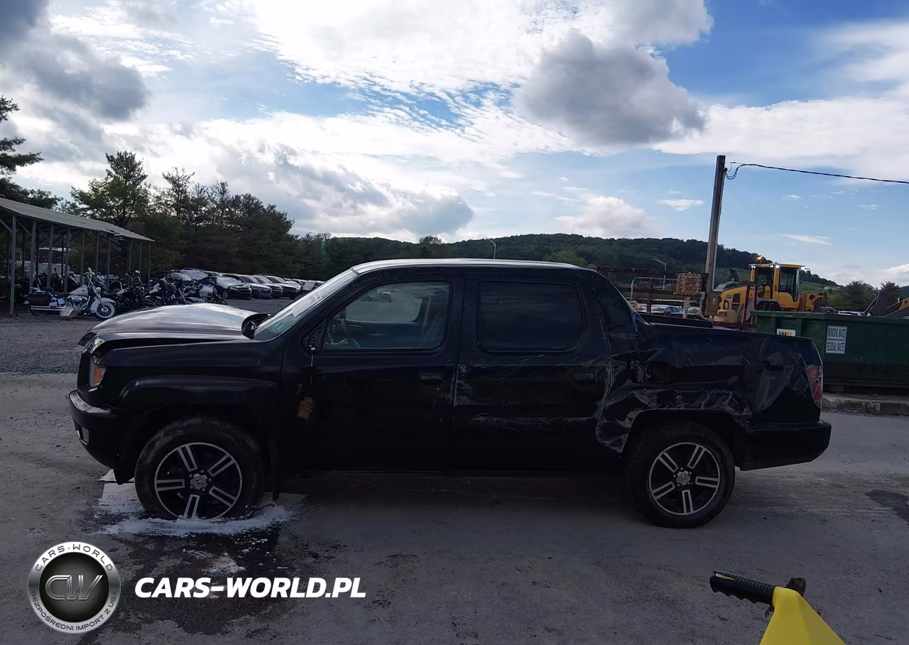 2013 Honda Ridgeline Sport VIN:5FPYK1F76DB016404 - 14