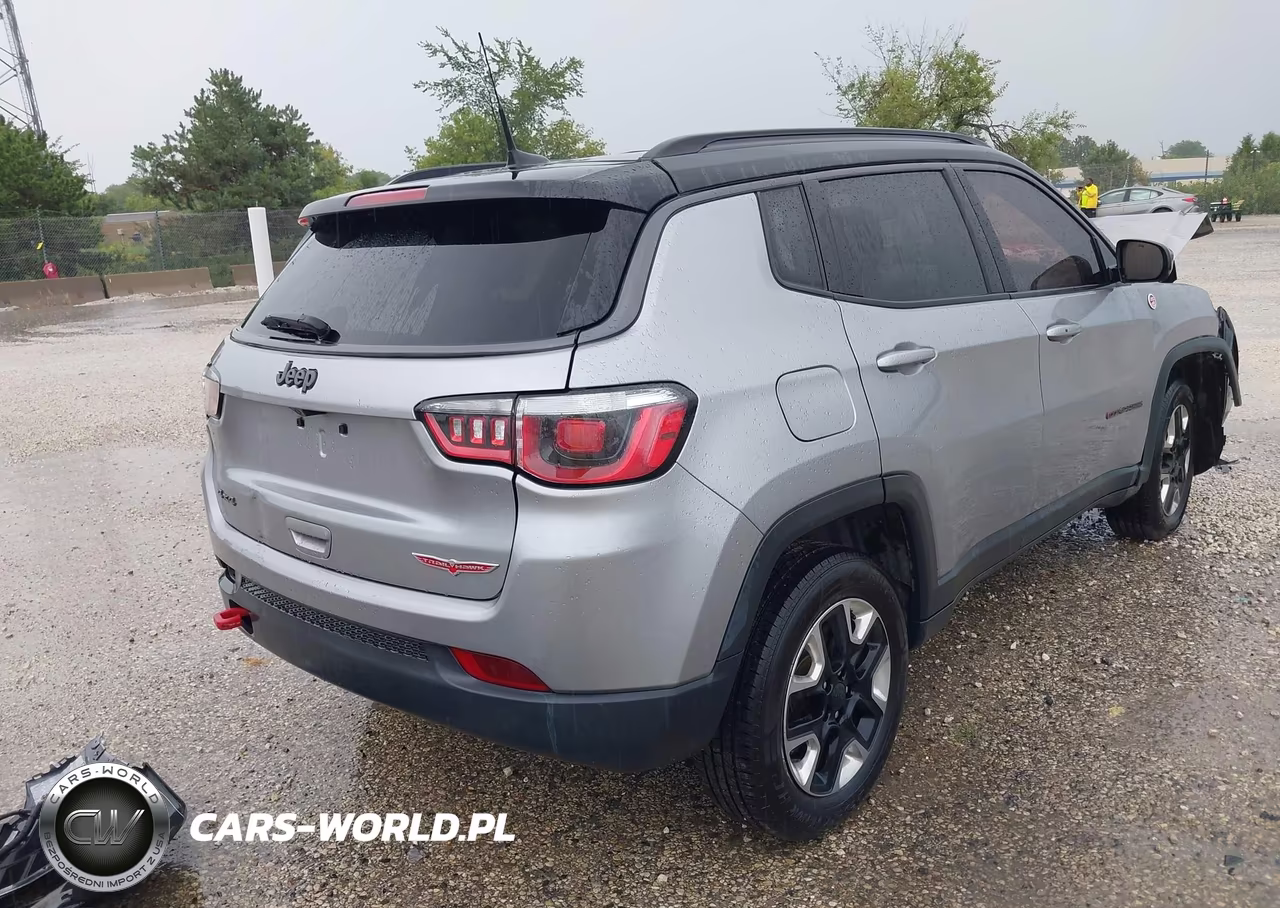 2018 Jeep Compass Trailhawk 4X4 VIN:3C4NJDDB9JT451003 - 4