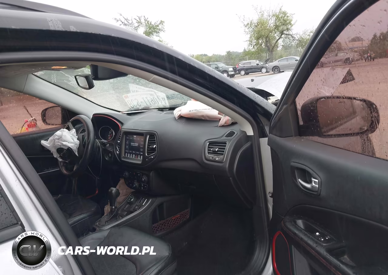 2018 Jeep Compass Trailhawk 4X4 VIN:3C4NJDDB9JT451003 - 5