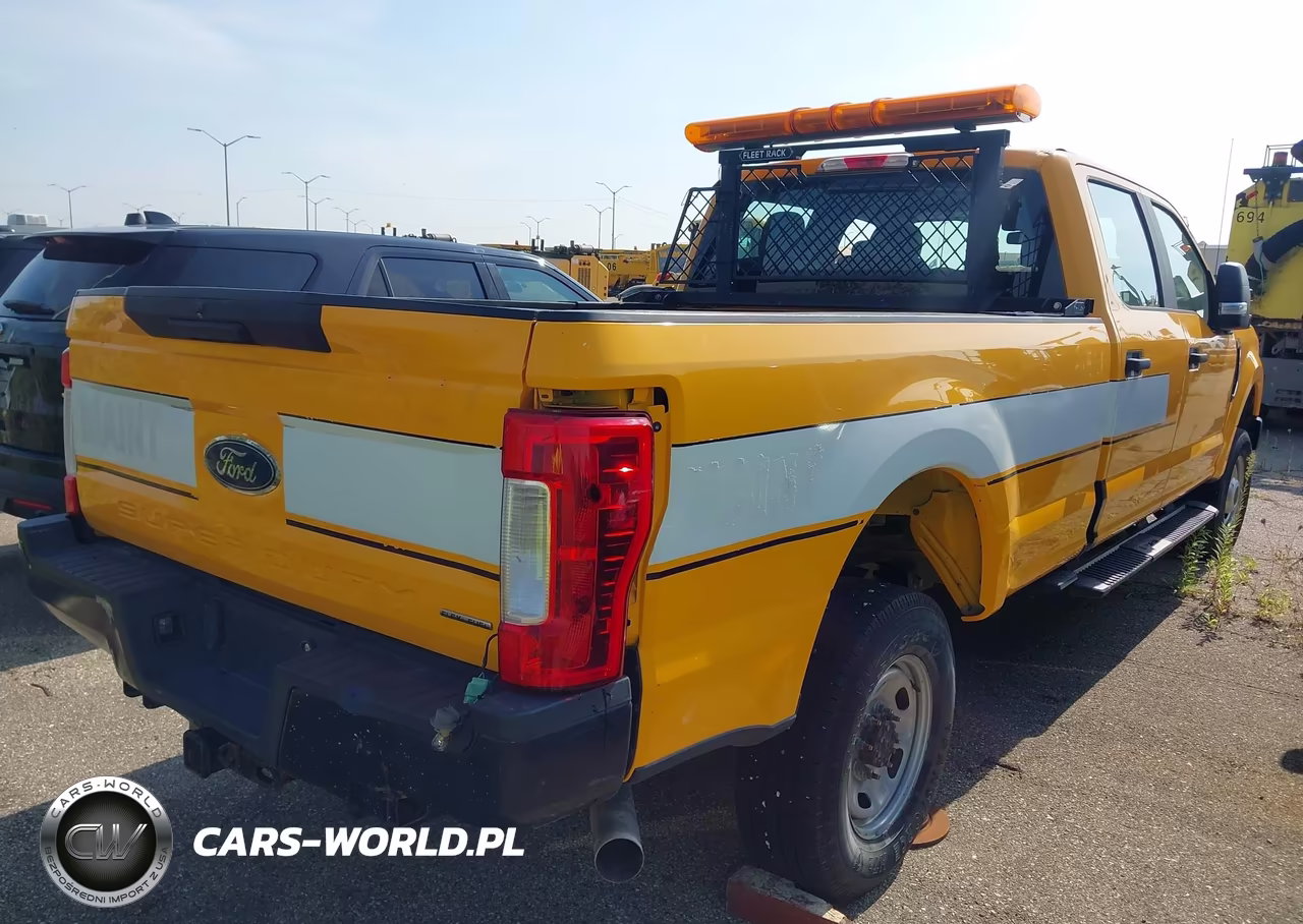 2017 Ford F-250 Xl VIN:1FT7W2B6XHEF40979 - 4