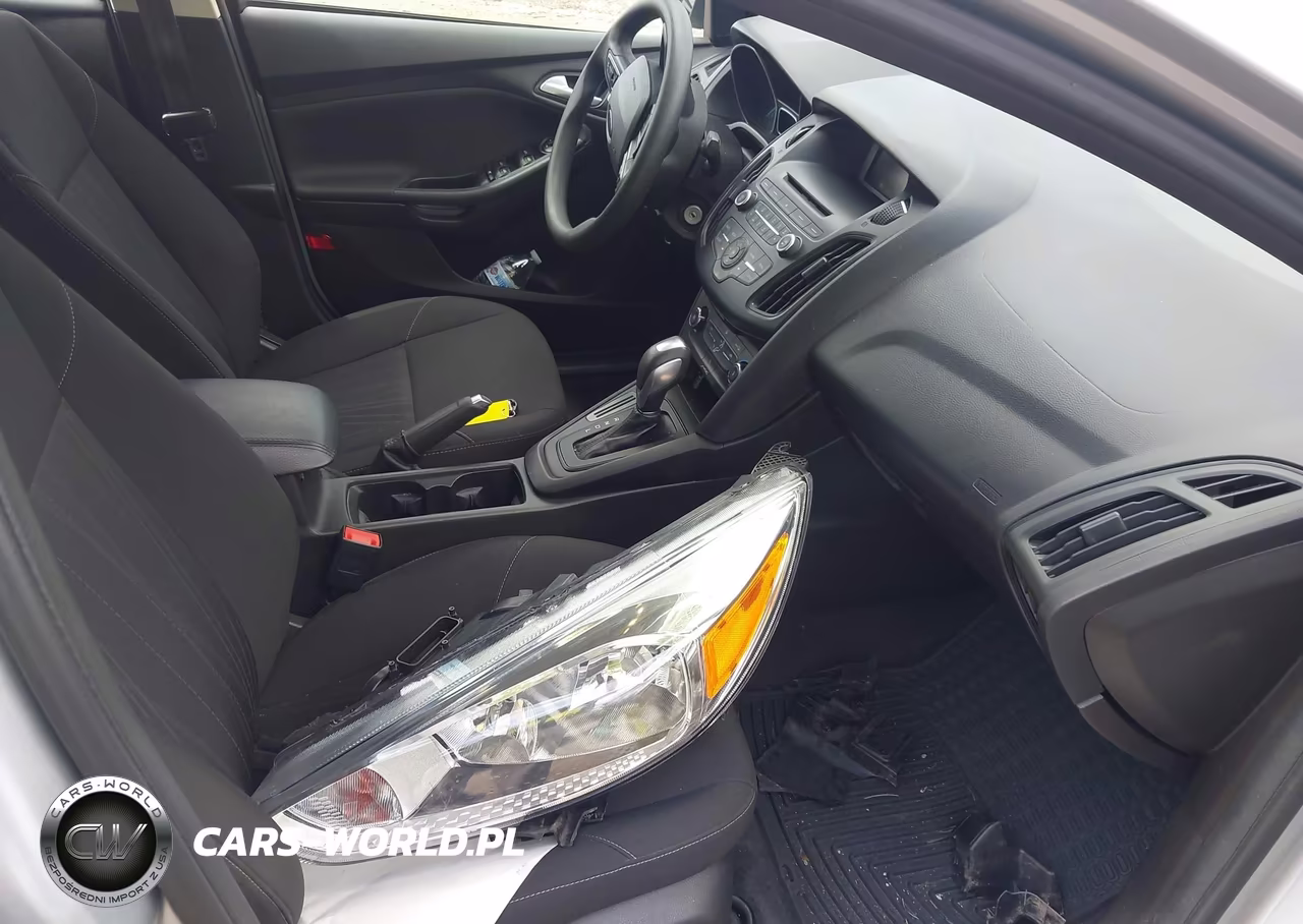 2015 Ford Focus Se VIN:1FADP3F29FL317103 - 5