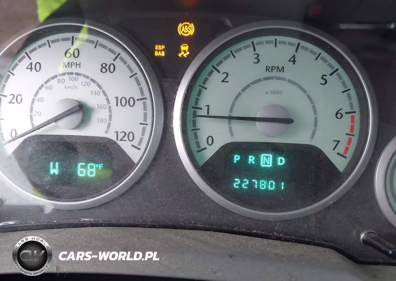 2008 Chrysler Town & Country Touring VIN:2A8HR54P98R673103 - 7