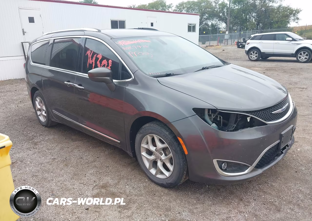 2019 Chrysler Pacifica Touring L VIN:2C4RC1BG2KR508266 - 1