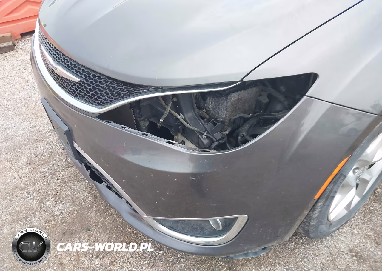2019 Chrysler Pacifica Touring L VIN:2C4RC1BG2KR508266 - 18