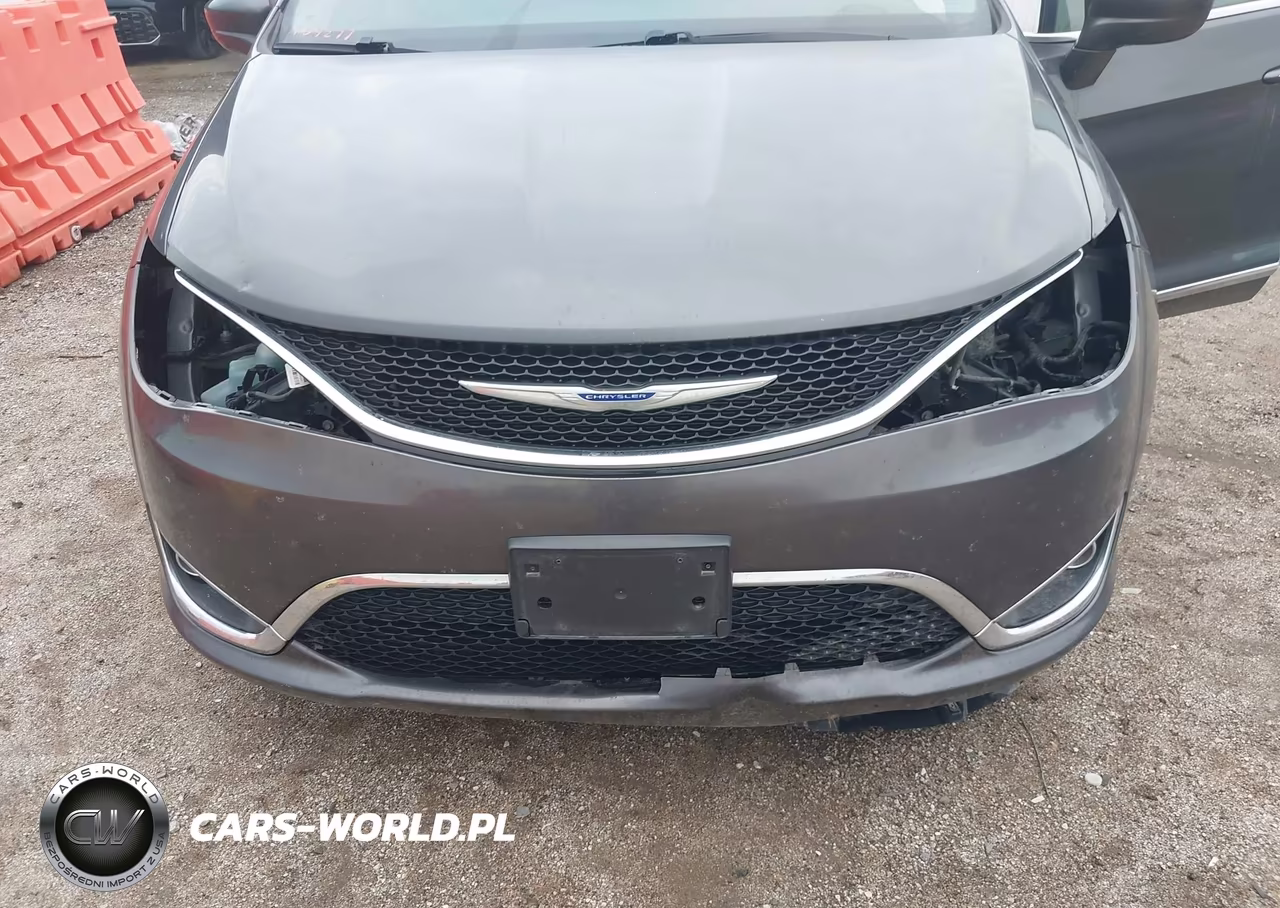 2019 Chrysler Pacifica Touring L VIN:2C4RC1BG2KR508266 - 6